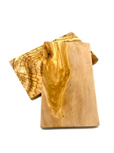 Lade das Bild in den Galerie-Viewer, Olivenholz Schneidebrett rechteckig DOM