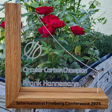 Lade das Bild in den Galerie-Viewer, Design Award - Acrylglas Eiche DerHolzShop