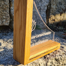 Lade das Bild in den Galerie-Viewer, Design Award - Acrylglas Eiche DerHolzShop