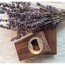 Lade das Bild in den Galerie-Viewer, Flaschenöffner Nussbaum DerHolzshop