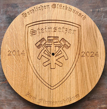 Lade das Bild in den Galerie-Viewer, Wanduhr Massivholz Eiche DerHolzshop