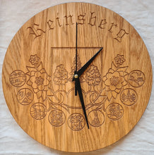 Lade das Bild in den Galerie-Viewer, Wanduhr Massivholz Eiche - Edition Forchheim DerHolzshop