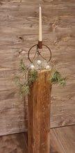 Lade das Bild in den Galerie-Viewer, Altholz Kerzenständer Antik DerHolzshop