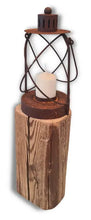 Lade das Bild in den Galerie-Viewer, Altholz Kerzenständer Laterne DerHolzshop