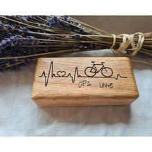 Lade das Bild in den Galerie-Viewer, Flaschenöffner Eiche - Edition Forchheim DerHolzshop