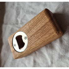 Lade das Bild in den Galerie-Viewer, Flaschenöffner Eiche oval DerHolzshop