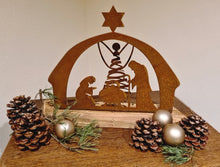 Lade das Bild in den Galerie-Viewer, Altholz Aufsteller Krippe DerHolzshop