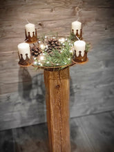 Lade das Bild in den Galerie-Viewer, Altholz Adventskranz DerHolzshop