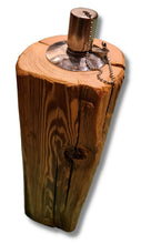 Lade das Bild in den Galerie-Viewer, Altholz Öllampe DerHolzshop