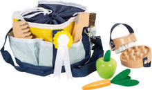 Lade das Bild in den Galerie-Viewer, Spielzeug Pferdepflege-Set mit Tasche LEGL
