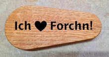Lade das Bild in den Galerie-Viewer, Flaschenöffner Eiche - Edition Forchheim DerHolzshop
