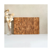 Lade das Bild in den Galerie-Viewer, Hackblock aus Eichenholz - 60 cm Stirnholzbrett HOM
